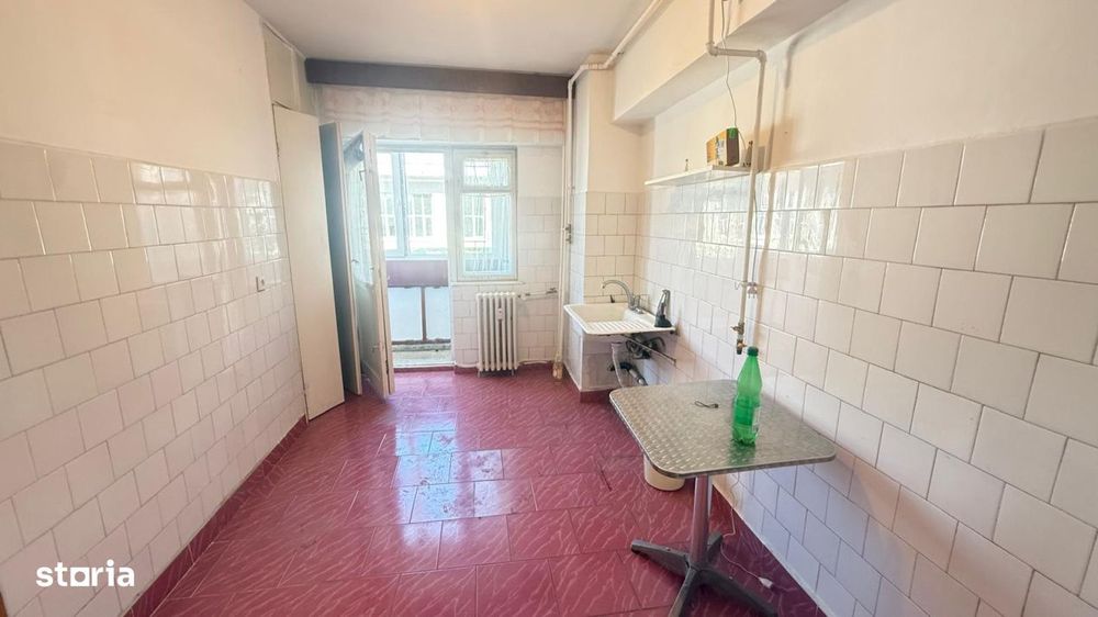 Apartament 3 camere decomandat, 64.80 mp, zona Republicii