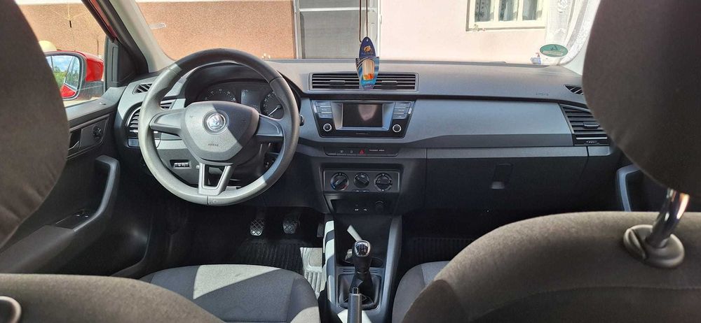 SKODA Fabia 2015 — imagine 3