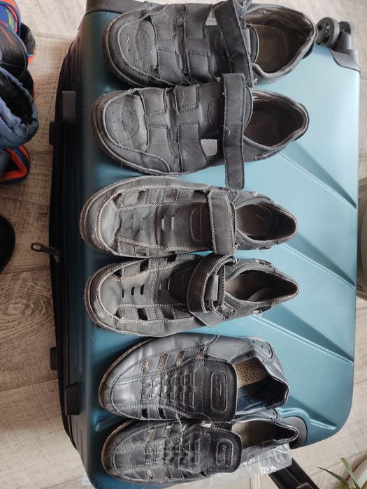 Обувь на мальчика бесплатно.