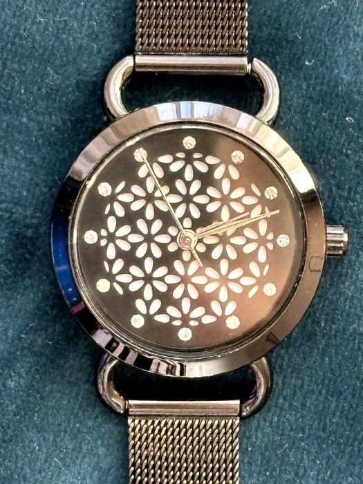 Черен часовник Daniel Klein