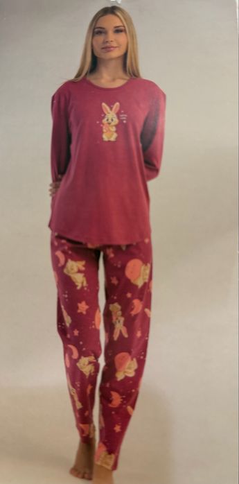 Пижама с дълго долнище