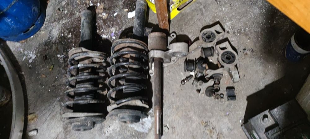 Останали части citroen xsara 2.0hdi 2001