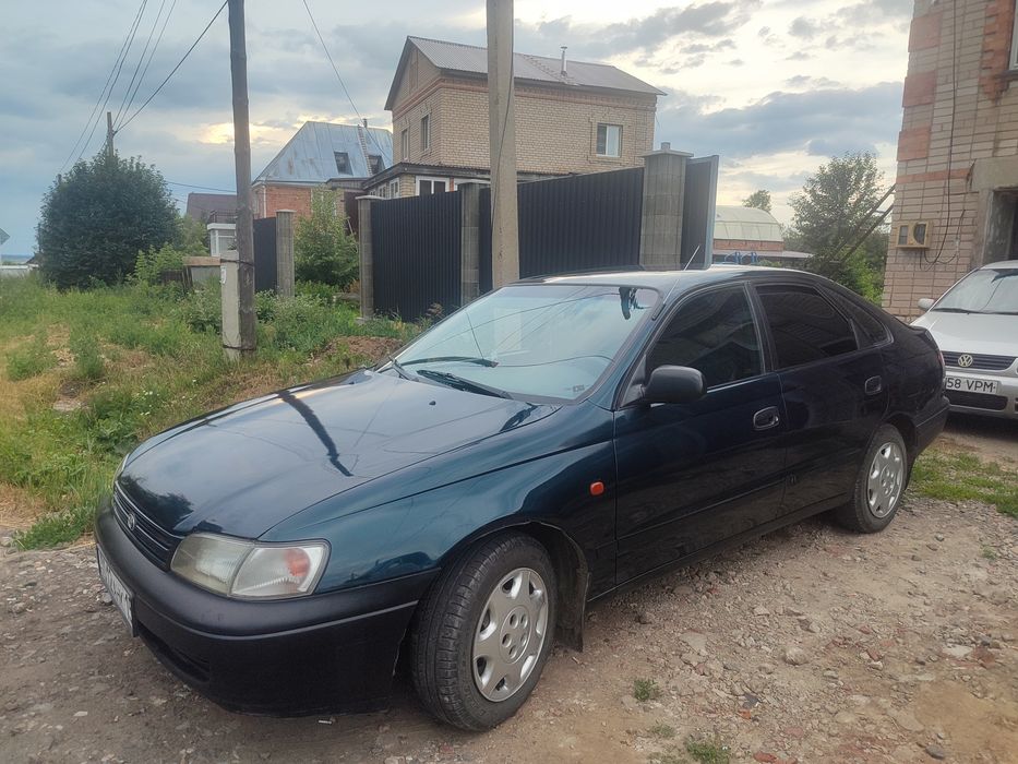 Toyota Carina E продам