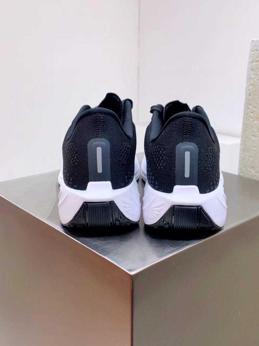 Нови оригинални мъжки маратонки Nike Pegasus Plus налични 43 и 44