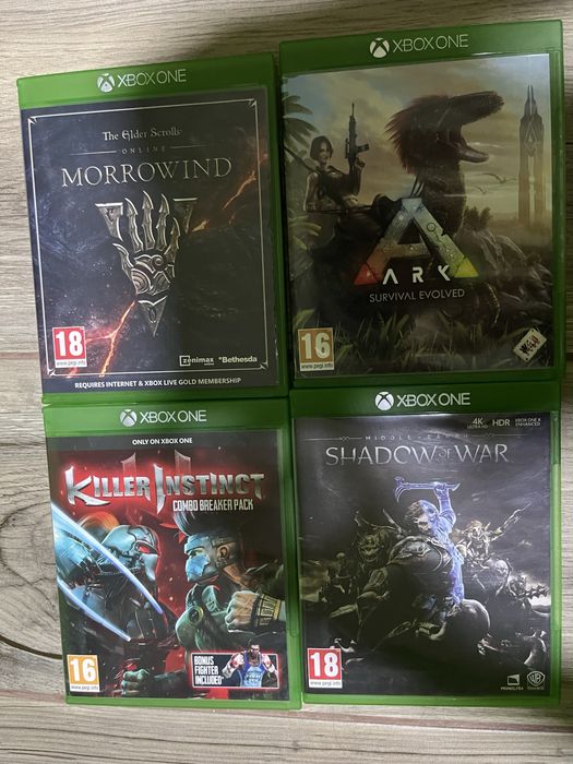 Xbox One X 1tb cu 2 controllere