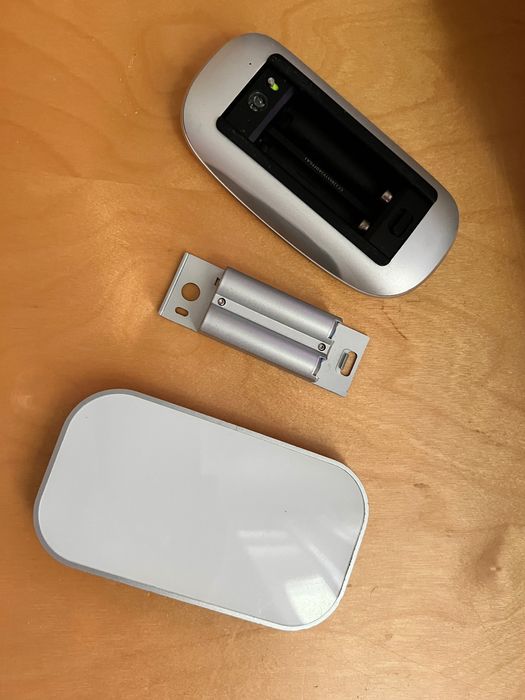 Apple Magic Mouse + Charging Pad