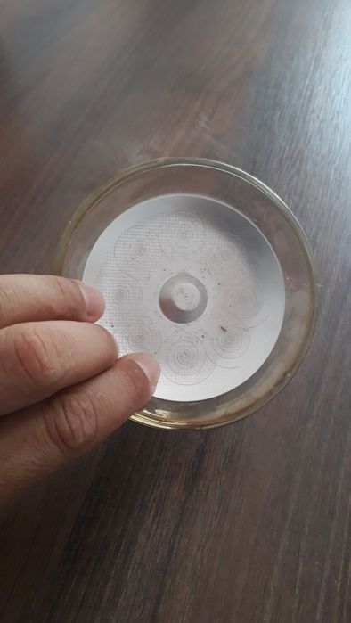 scrumiera sau suport lumanare