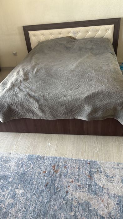 кровать спальный