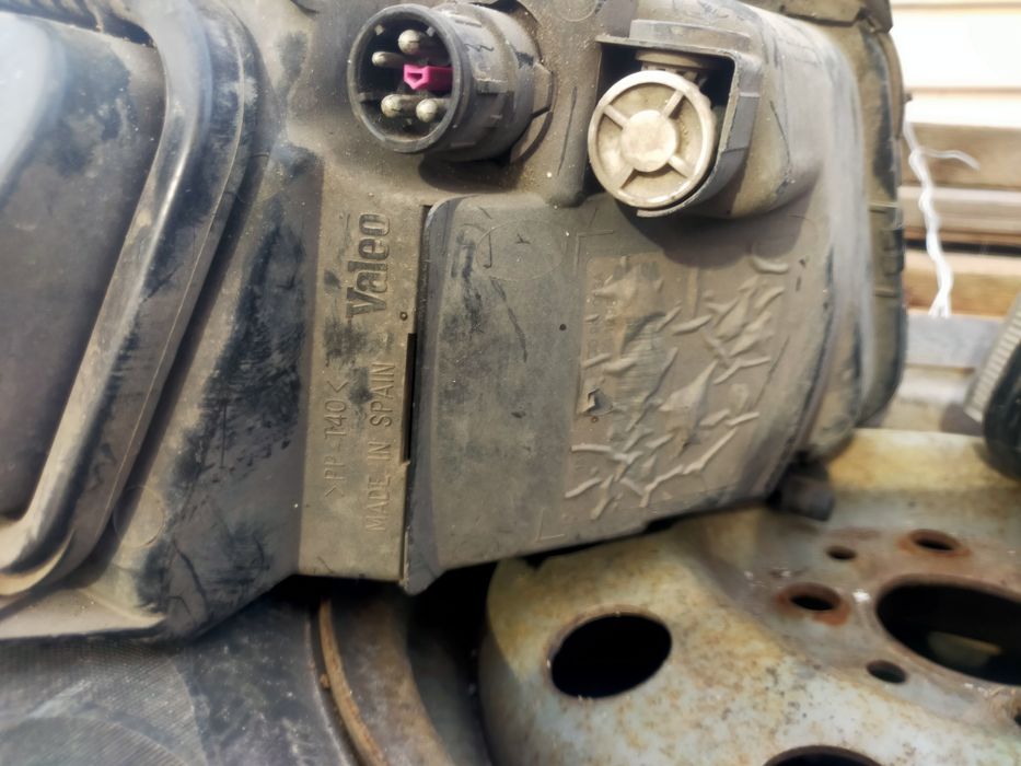 Фары Ауди А4 перед