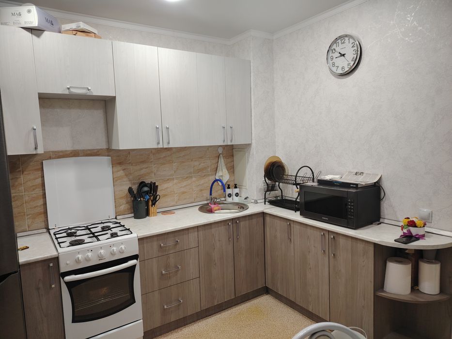 Продам  кухонный гарнитур