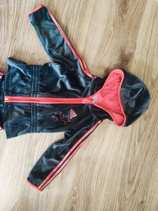 Детски екип Adidas 6-9м.