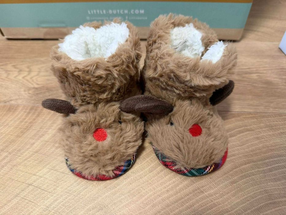 Бебешки обувки нови (размер 16-19)