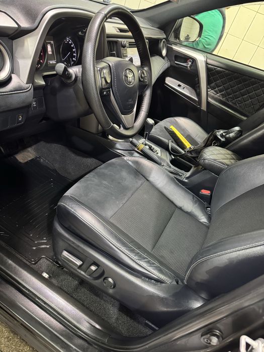 Продаю машину раф 4