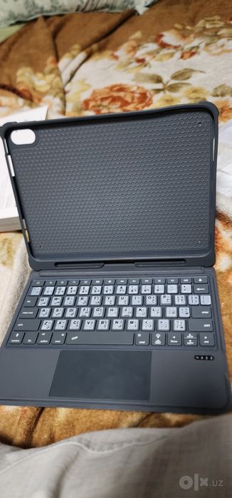 IPad A16 128g sotiladi 400$