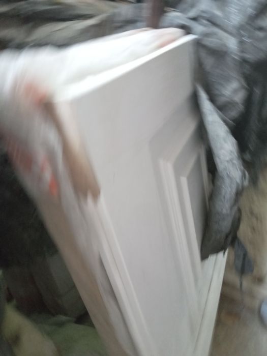 Есік сатылады продаются двер