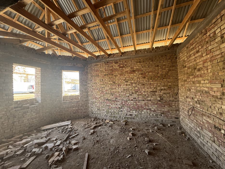 Продам дом не достроенный