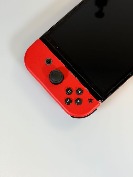 Nintendo Switch Oled 64GB Mario Red Edition