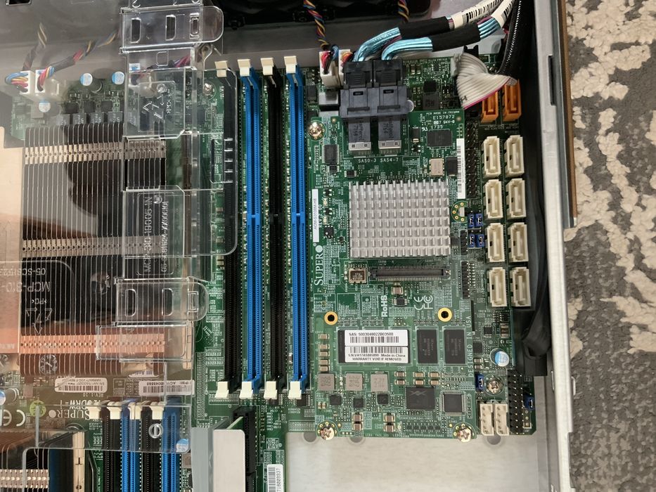 Server nou Supermicro X10DRW-i 2xE5-2620v4, DDR4 ECC, 10x 2.5 HDD/SSD + caddys