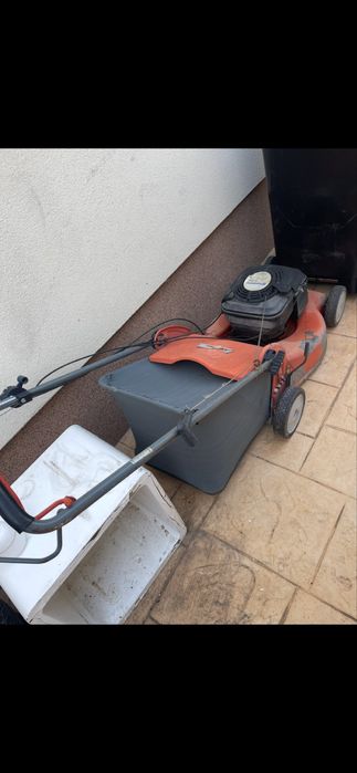 Masina de Tuns Iarba Husqvarna