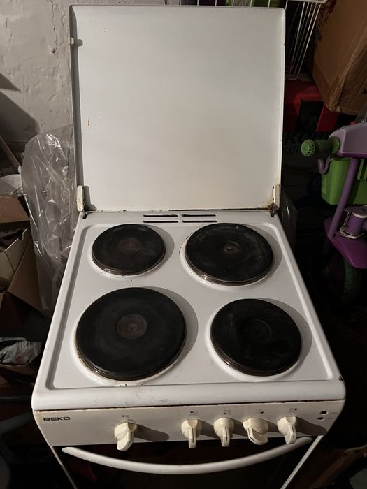 Продам эл плиту