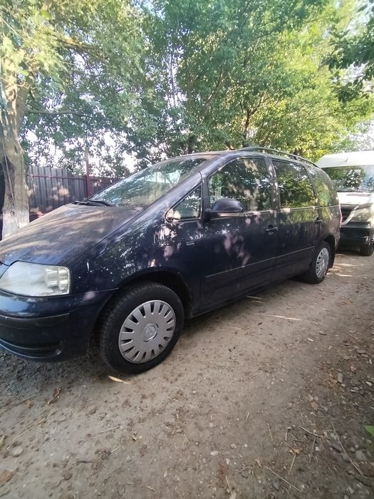 Vând Sharan 1.9 tdi an 2007 mai multe detalii in descriere