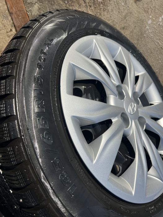 Продам резину  185/65 R15