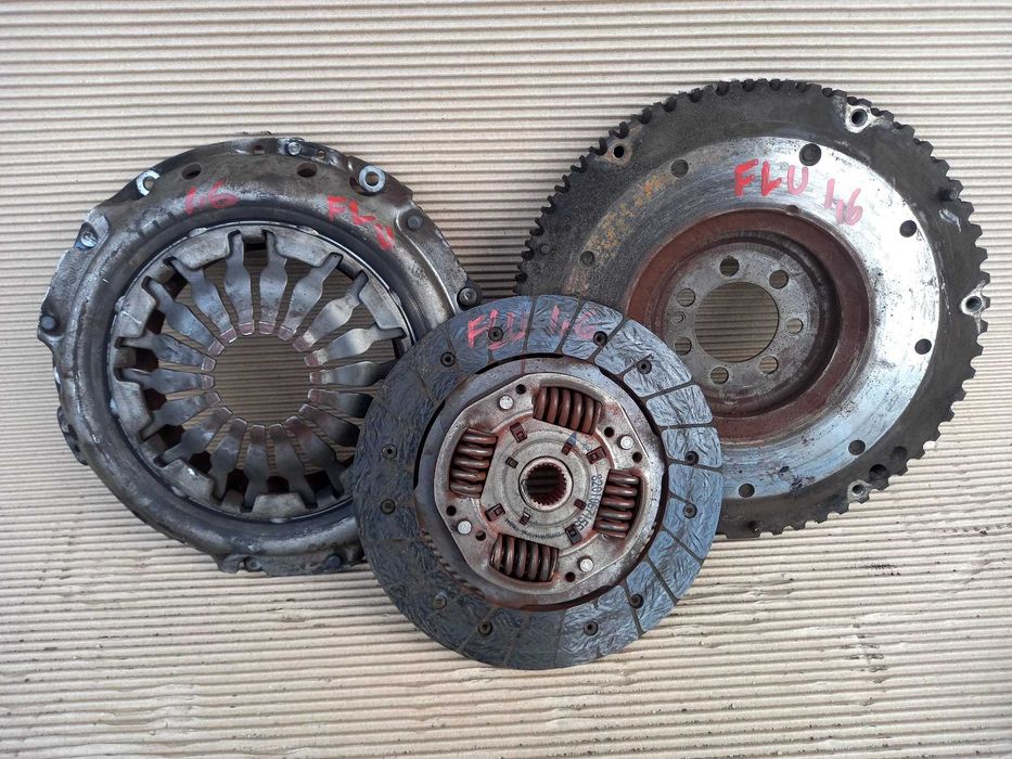 Renault Scenic 3 Megane 3 Fluence, set ambreiaj volanta placa disc 1.6