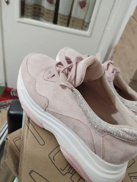 Adidași Nr 37 noi