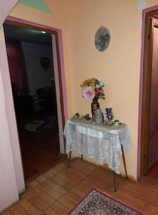 Vând apartament mare are 62 mp