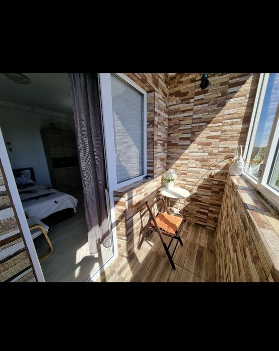 CAZARE **Apartament 3 camere pozitie  CENTRALA
