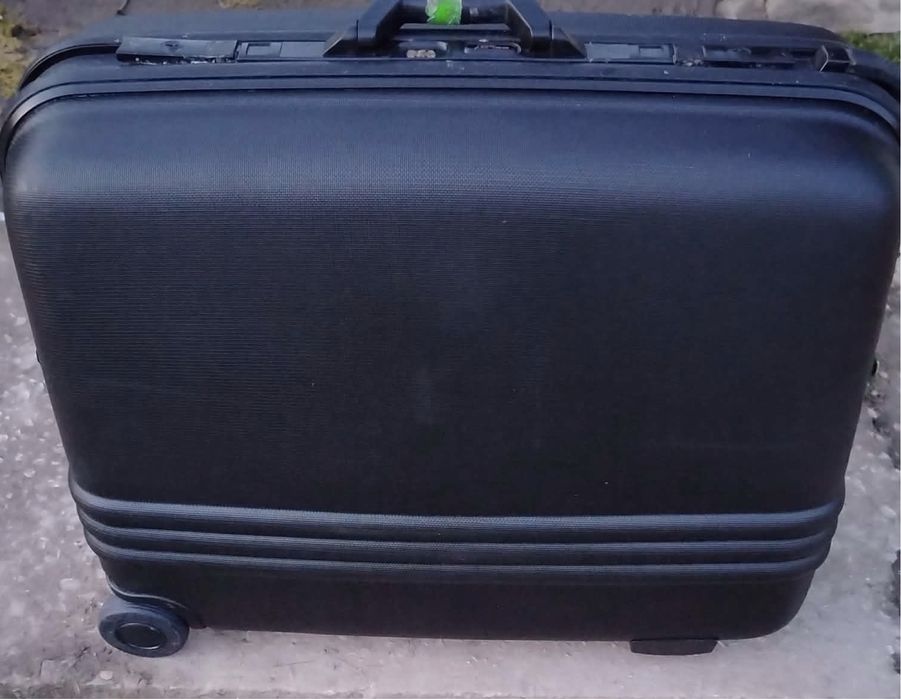 Голям Куфар Пласмасов 30 лева