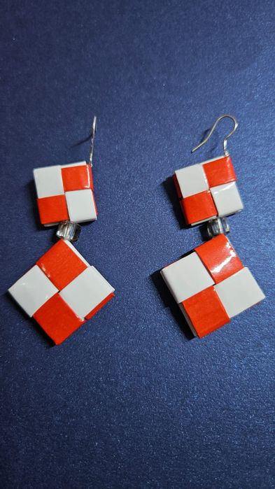 Cercei studs și cercei cu design geometric din hârtie și  scotchu
