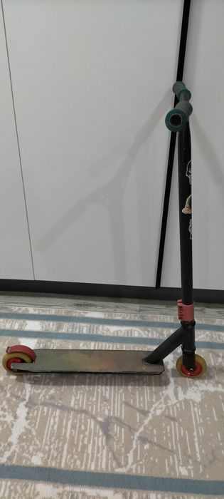 Продам самокат трюковой