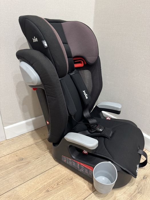 Автокресло joie elevate