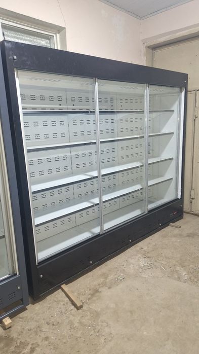 Продаются витиринный холодильники