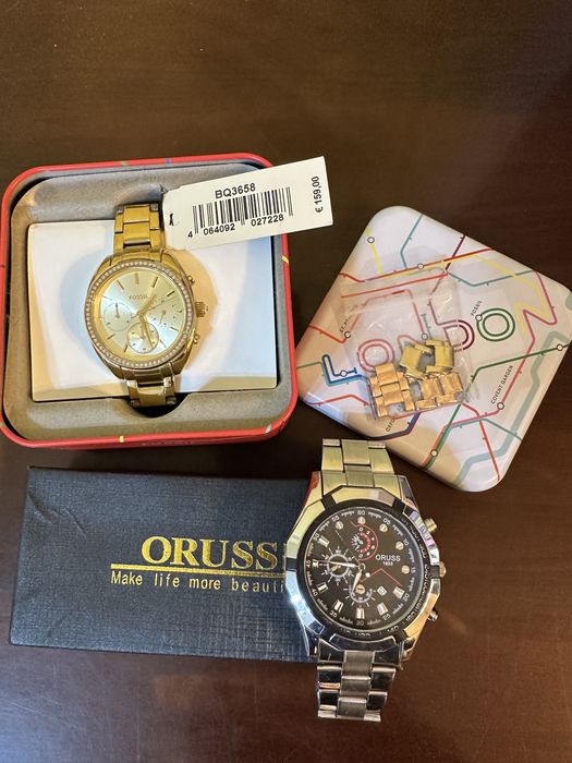 Часовник FOSSIL и Oruss
