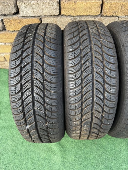 4 броя Зимни гуми 195/65 R15 DEBICA FRIGO