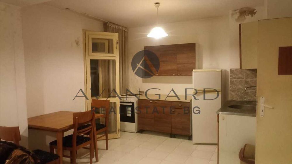 Продава се Тристаен апартамент в Пловдив, Кършияка - 104 кв.м за 1668 €/кв.м - Снимка #1