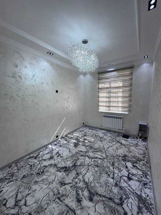 Qarshi shahar Vatanparvar bog'i yonidan 4 xonali uy! Savdosi bor