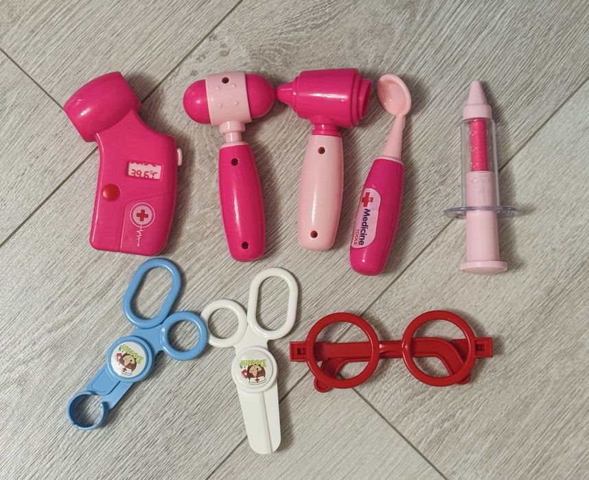 Набор доктора в чемоданчике Лол