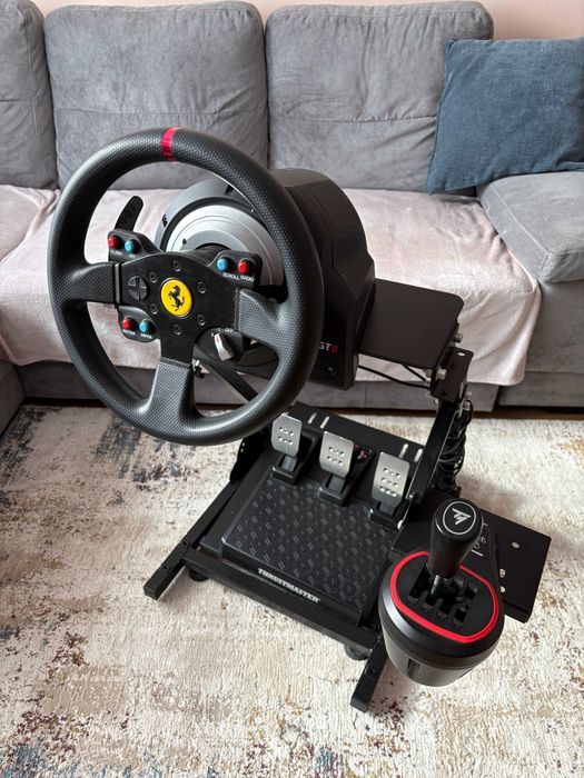 Thrustmaster complet(baza, volan, pedale, schimbator)