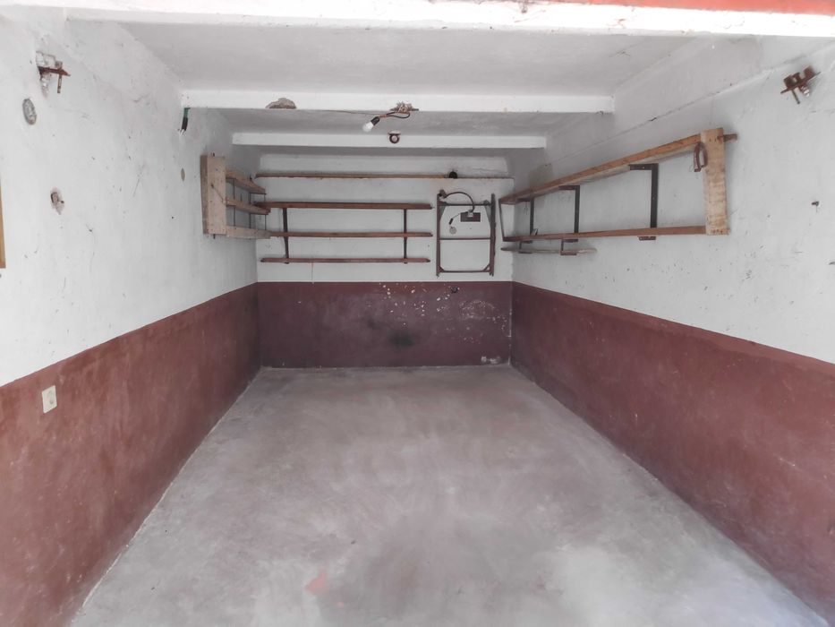 Дава се под наем Гараж / Паркомясто в Габрово, Младост - 24 кв.м за 51 € - Снимка #1