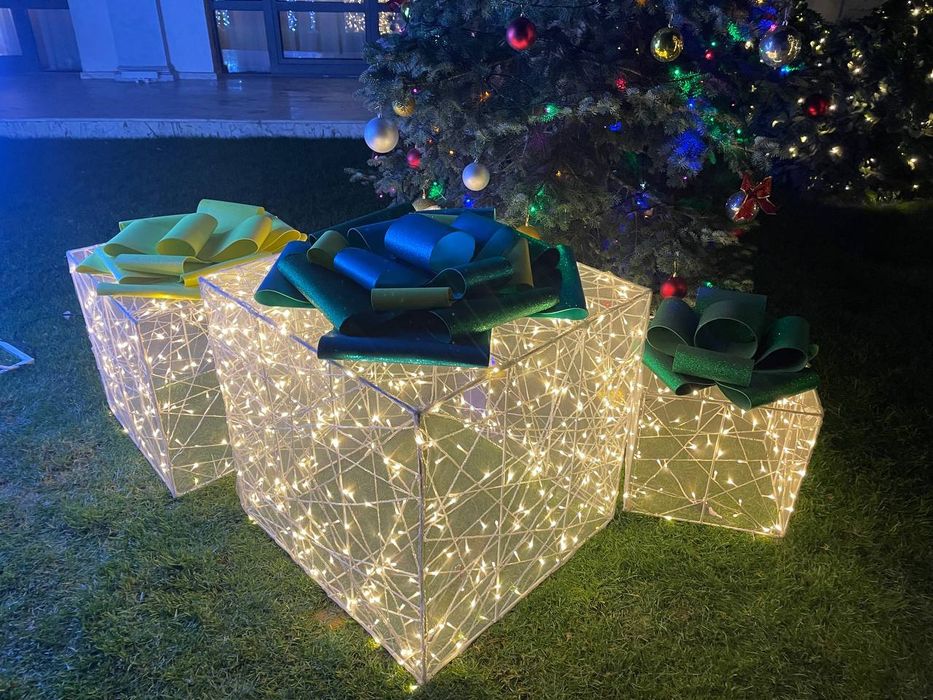 Новогодние светящиеся фигуры 2д и 3д от производителя
