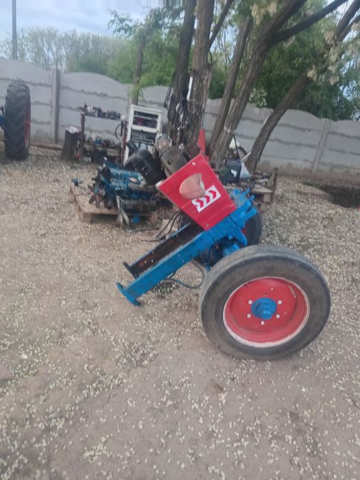 Tractor de vanzare