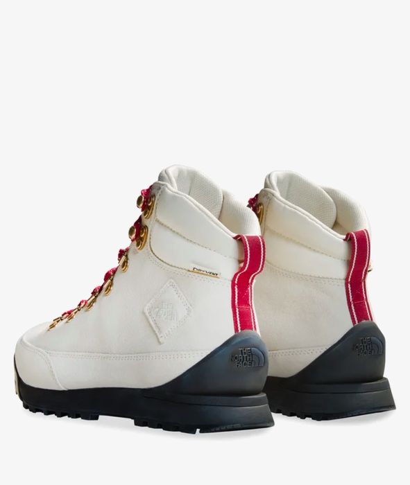 Обувки North Face