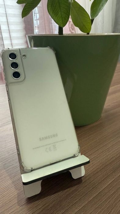 Обменаю Samsung S21 FE