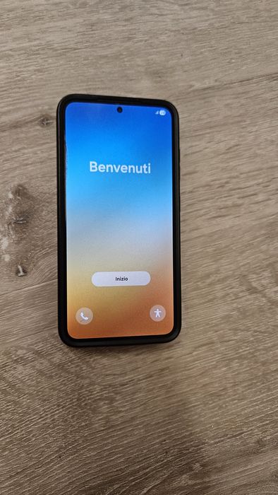 Samsung Galaxy S23 si  husa inclusa