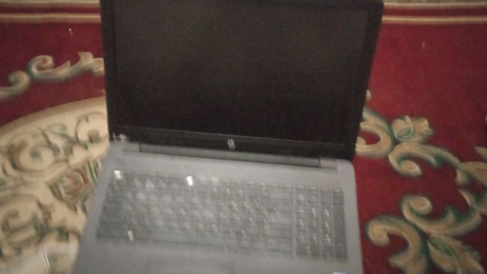 Продаю ноутбук не робочи