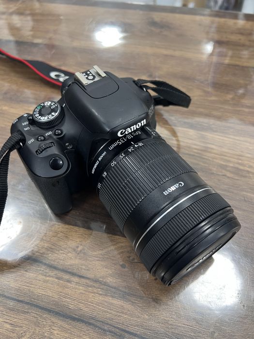 Canon EDS 600D ESF 18-135mm