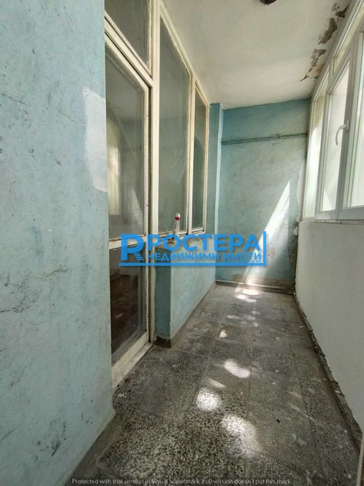 Продава се Четиристаен апартамент в Търговище, Център - 90 кв.м за 958 €/кв.м - Снимка #12